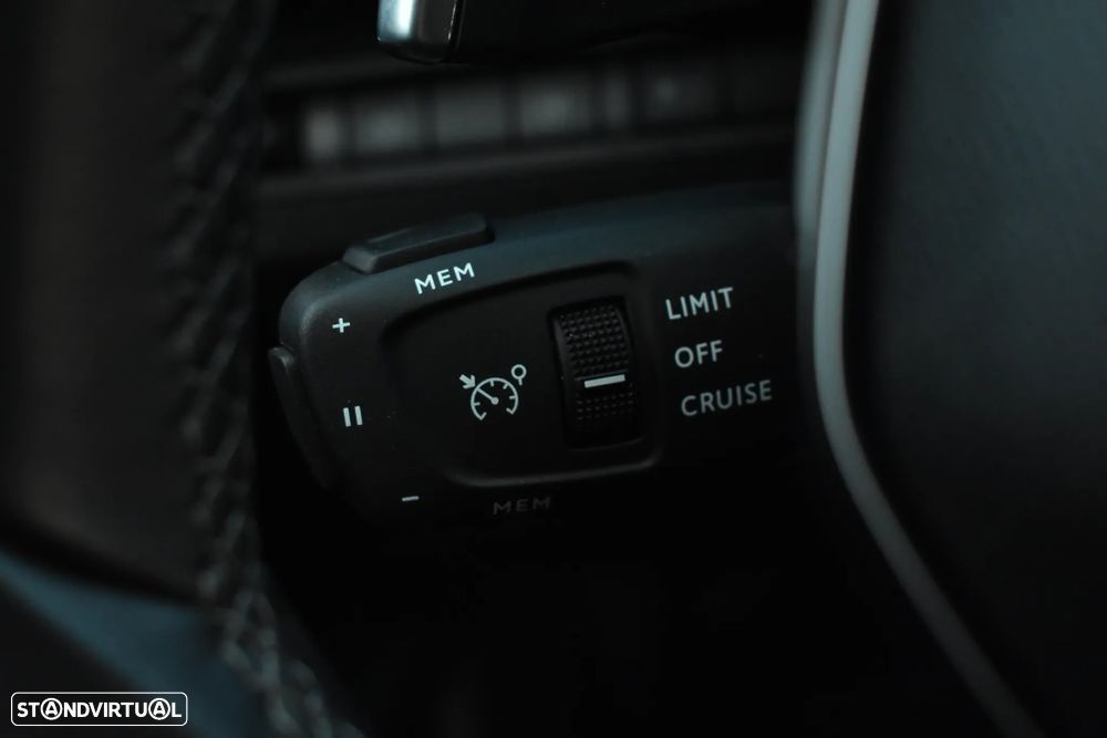 Peugeot 3008 1.6 Hybrid Allure e-EAT8 - 31