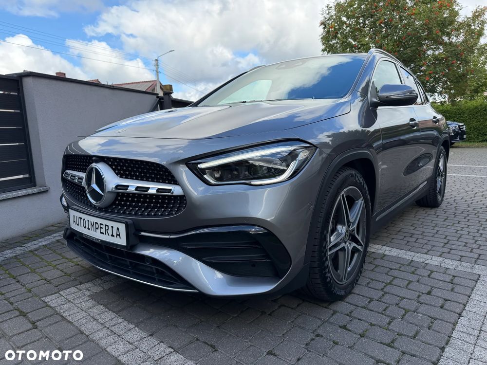 Mercedes-Benz GLA 200 d 4-Matic AMG Line - 11