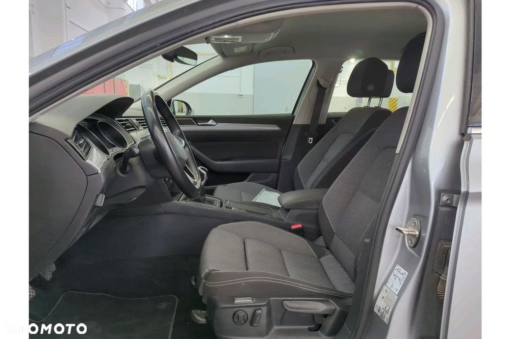 Volkswagen Passat Variant 1.5 TSI EVO Business - 5
