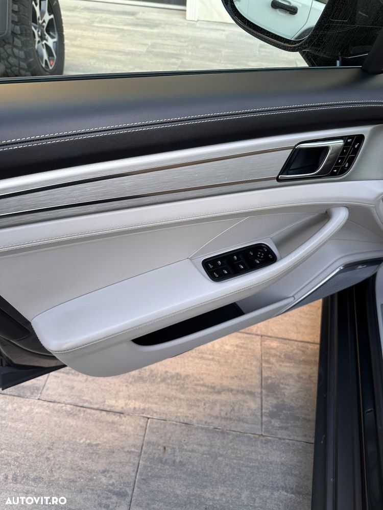 Porsche Panamera Turbo - 13