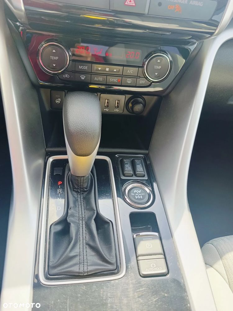 Mitsubishi Eclipse Cross 1.5 T-MIVEC (ClearTec) CVT 4WD Plus - 21
