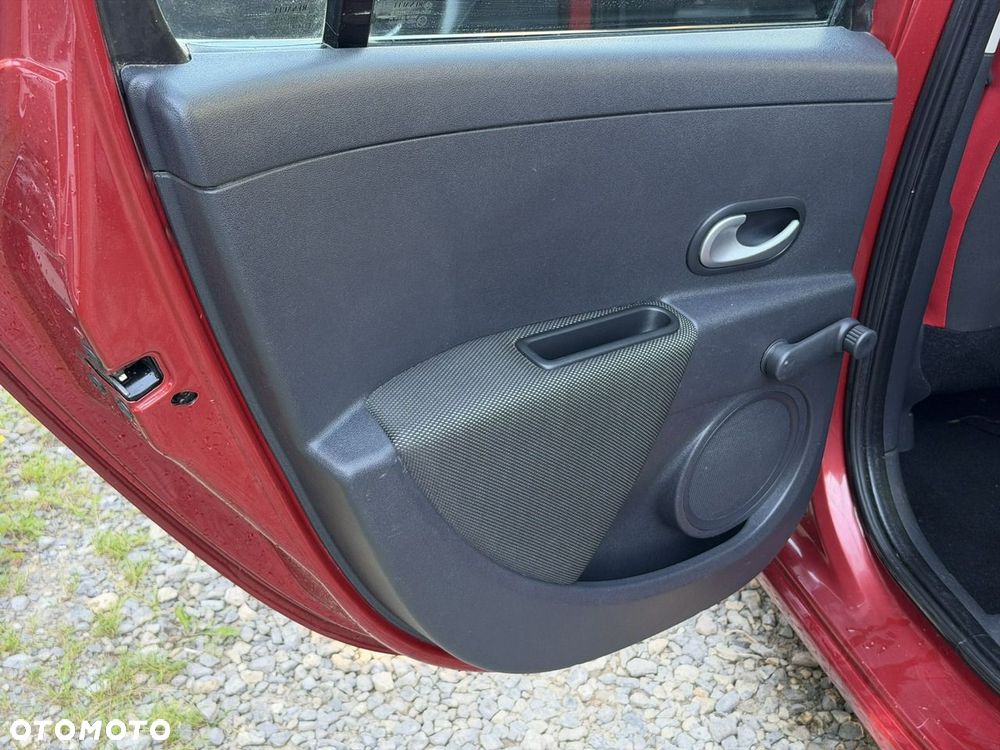 Renault Clio - 15