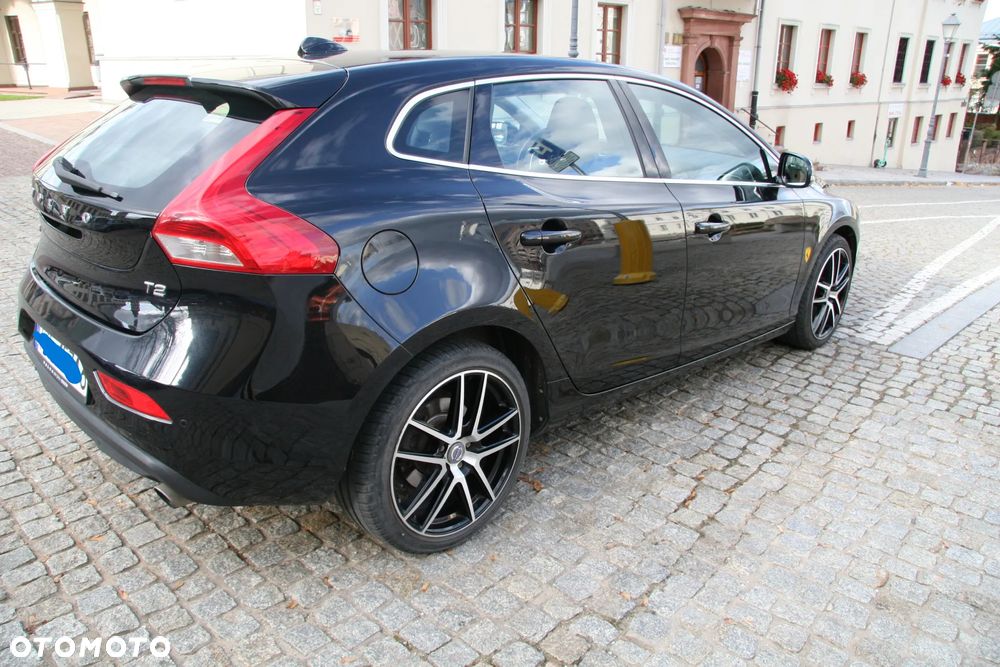 Volvo V40 T2 Momentum - 5