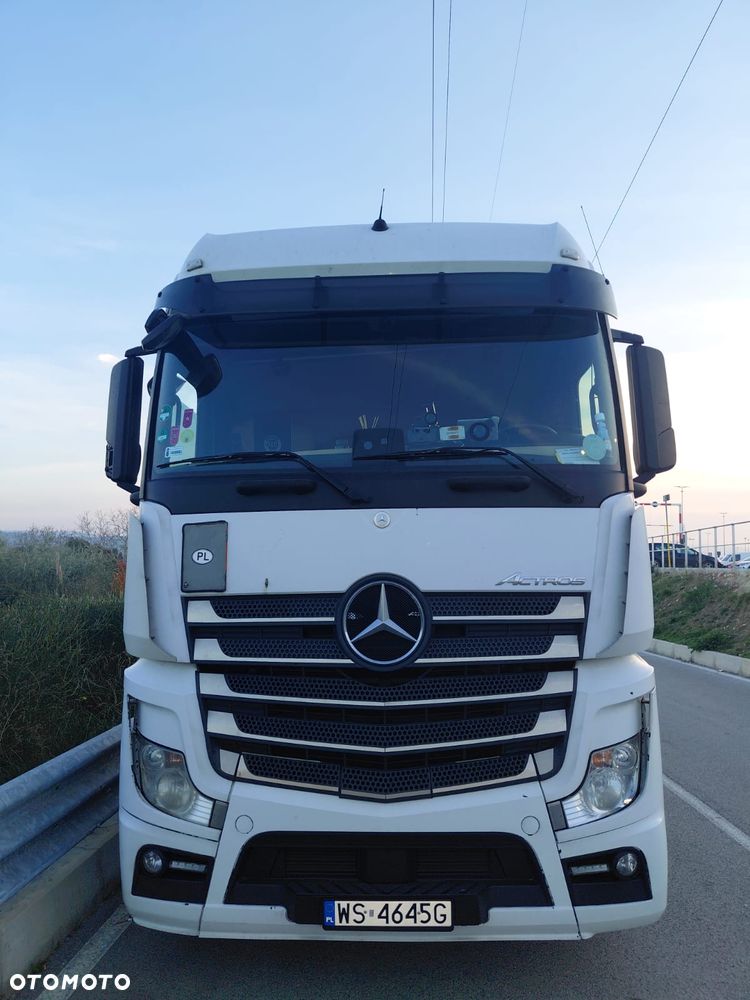 Mercedes-Benz Actros - 1