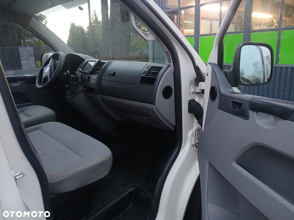 Volkswagen Transporter - 9