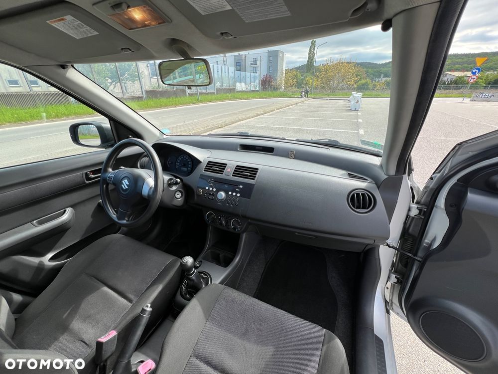 Suzuki Swift 1.3 Club - 20