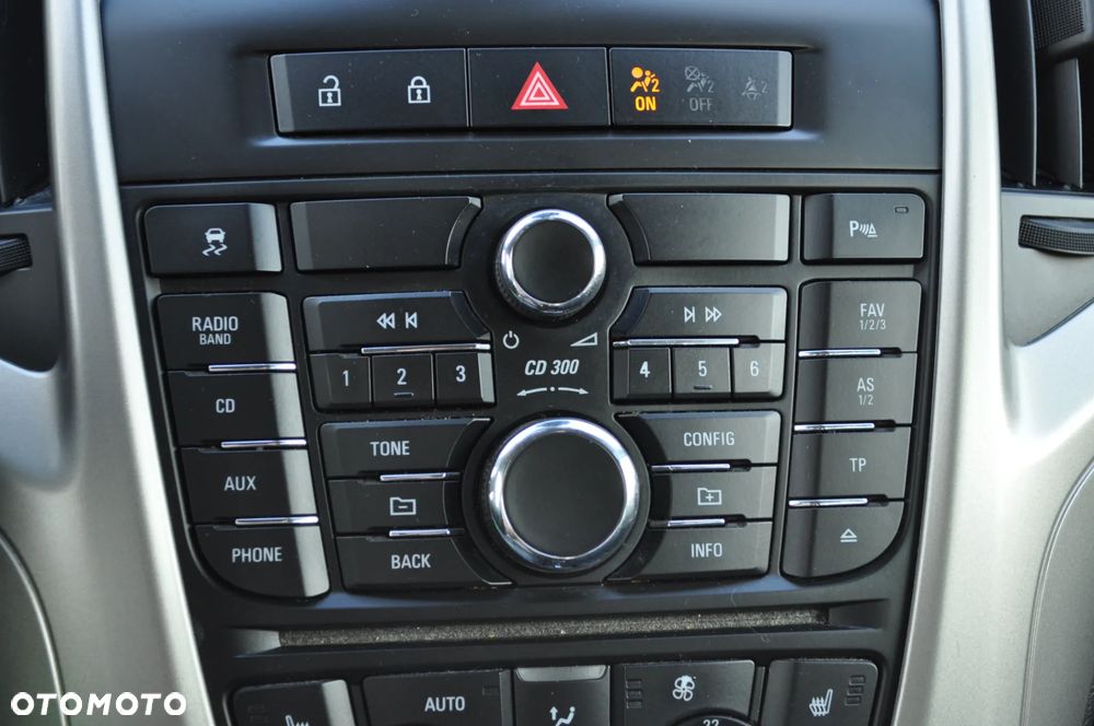 Opel Astra 1.4 Turbo 150 Jahre - 28