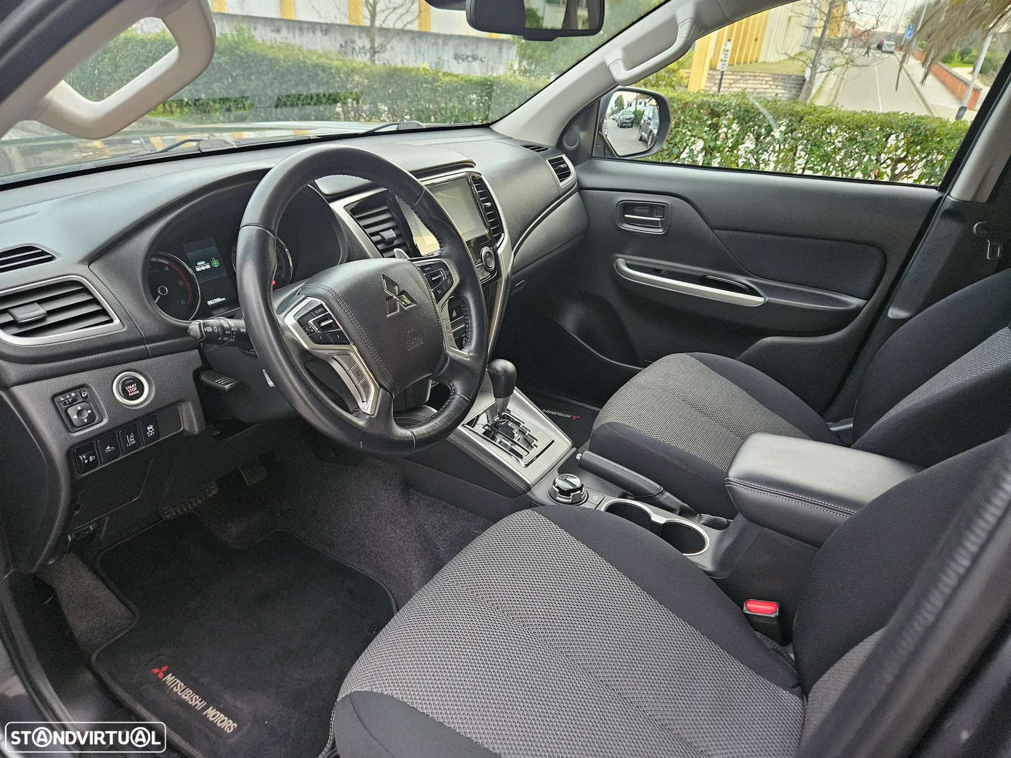 Mitsubishi L200 2.3 DI-D Strakar Space Cab Intense AT 4WD - 2
