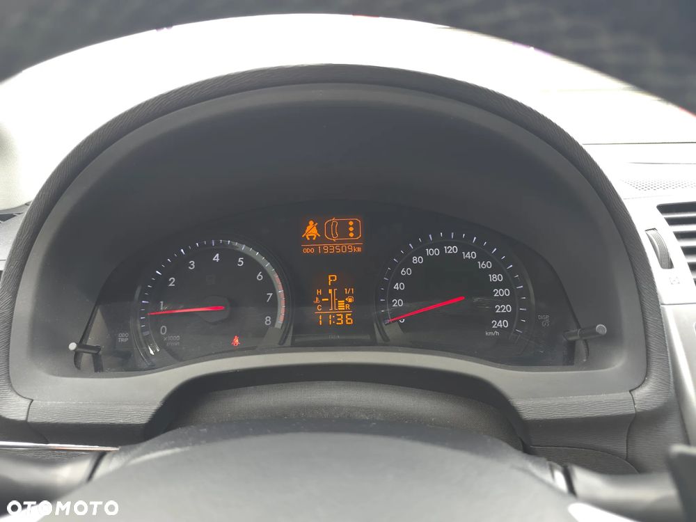 Toyota Avensis 2.0 Prestige NAVI MS - 25