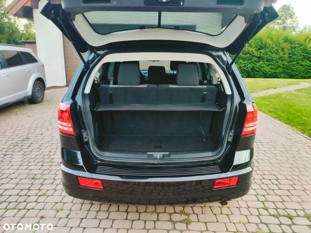Dodge Journey 2.4 SXT - 17