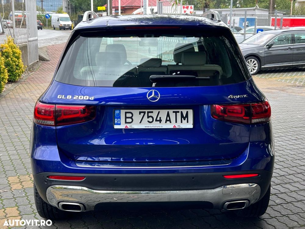 Mercedes-Benz GLB - 13