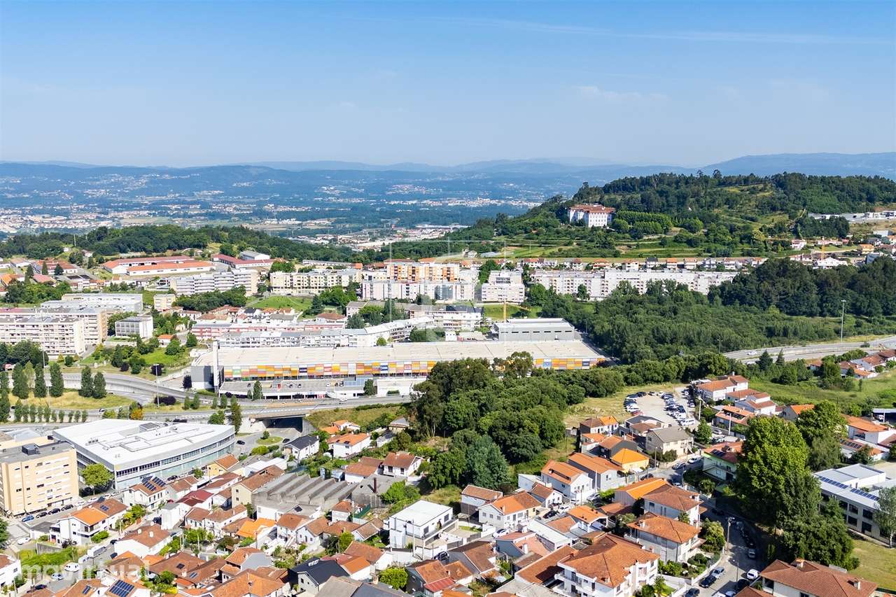 Moradia T3, remodelada, em São Vítor, Braga - Grande imagem: 2/40
