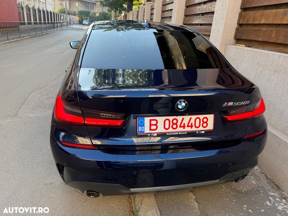 BMW Seria 3 330i Aut. M Sport - 15