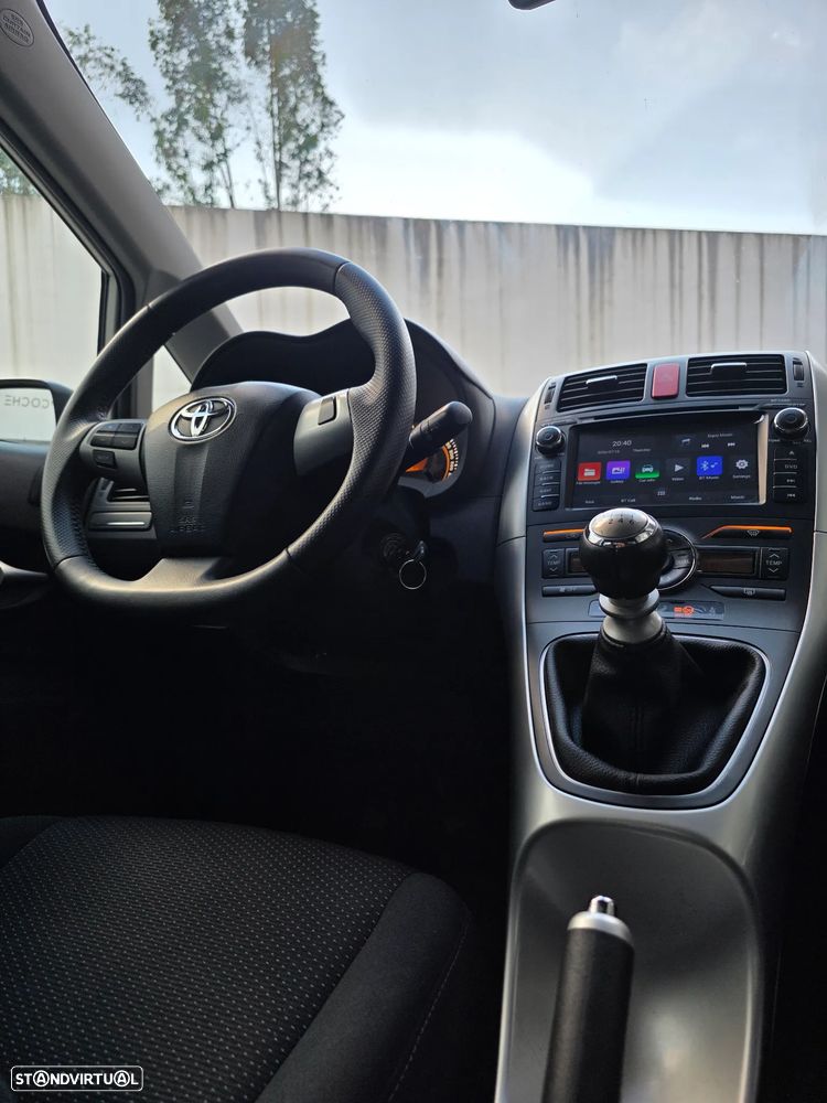 Toyota Auris 1.33 VVT-i Exclusive - 40