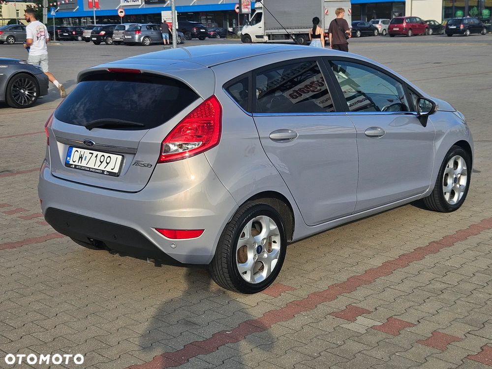 Ford Fiesta 1.4 Ghia EU5 - 2