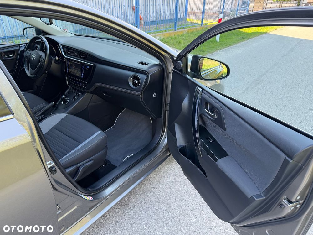 Toyota Auris - 25