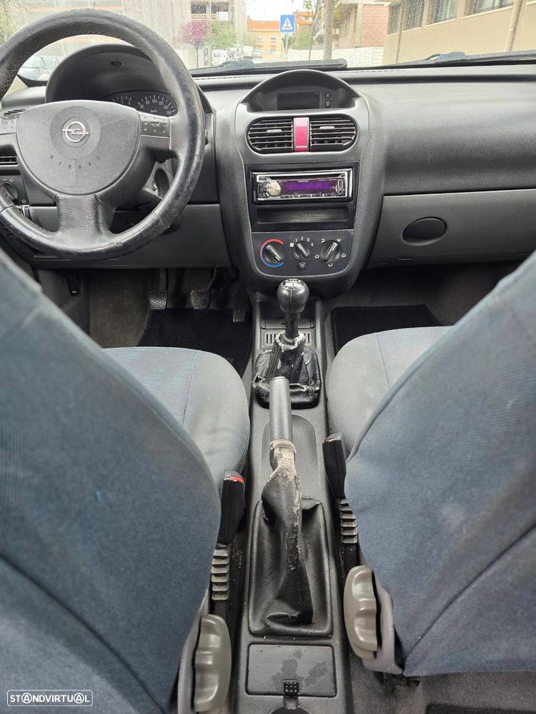 Opel Corsa 1.7 DTi 16V Confort - 23