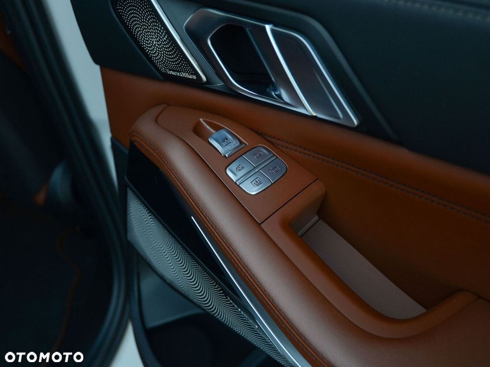 BMW X7 - 38