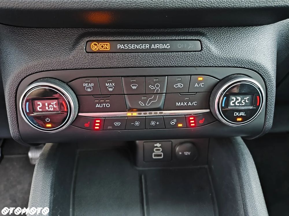 Ford Kuga - 26