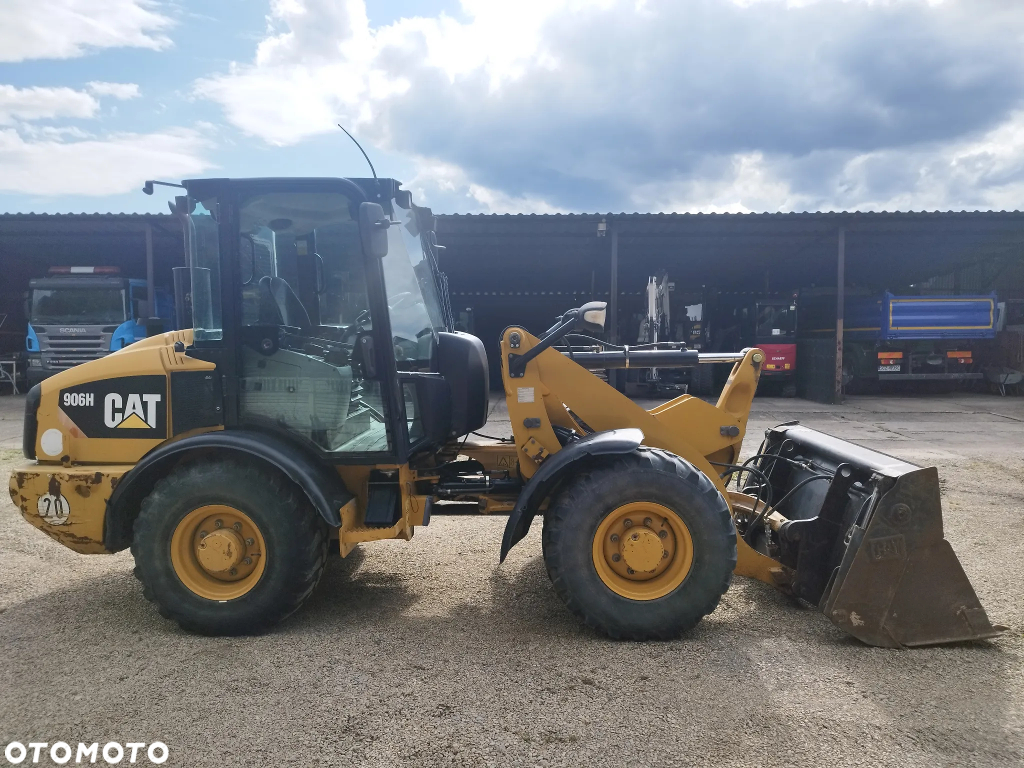 Caterpillar CAT 906 H - 8