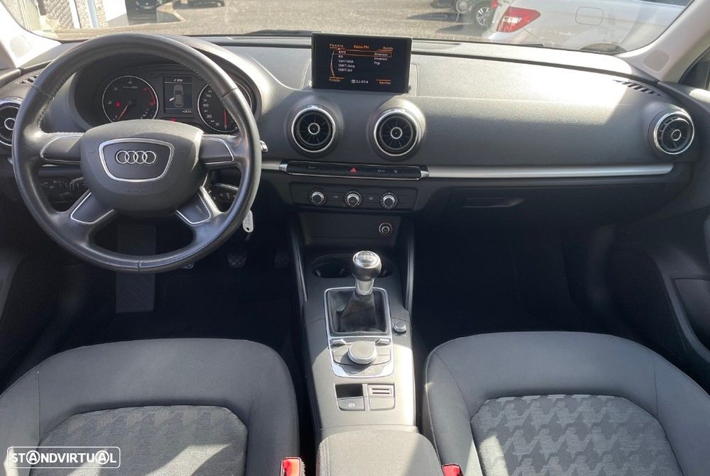 Audi A3 Sportback 1.6 TDI Ambiente - 9