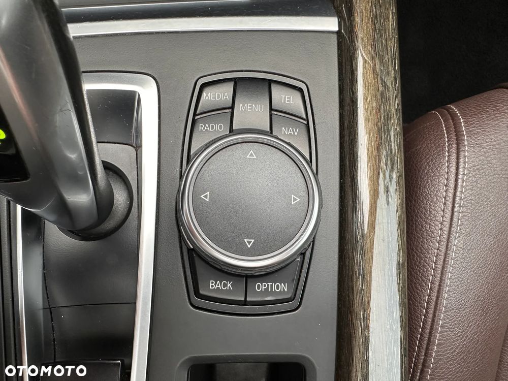 BMW X5 3.5i xDrive - 28