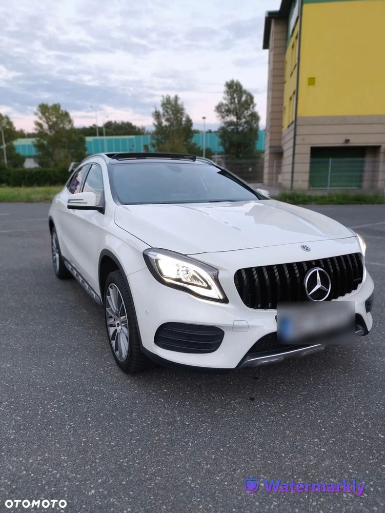 Mercedes-Benz GLA 250 4-Matic AMG Line - 6