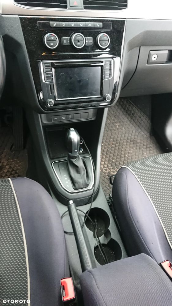 Volkswagen Caddy 2.0 TDI Comfortline DSG - 11