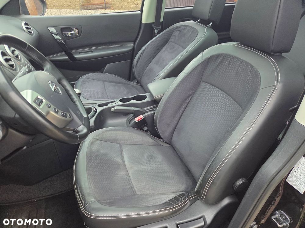 Nissan Qashqai+2 - 12