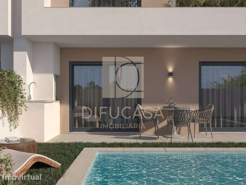 Moradia T4 com PISCINA no centro Fernão Ferro - Grande imagem: 2/10