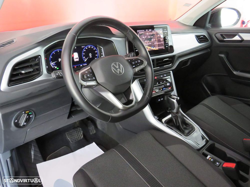 VW T-Roc 1.5 TSI Urban DSG - 24