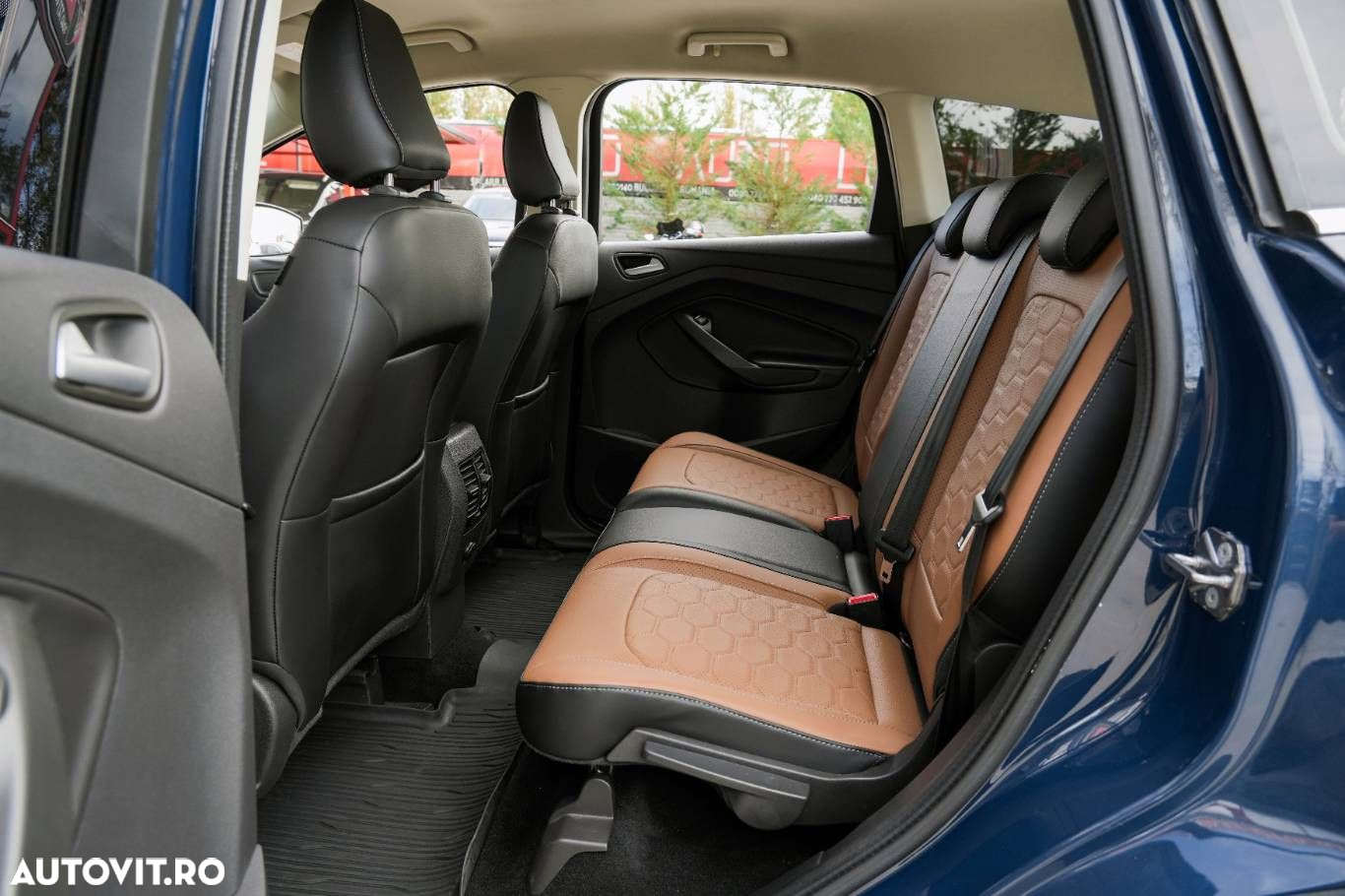 Ford Kuga - 11