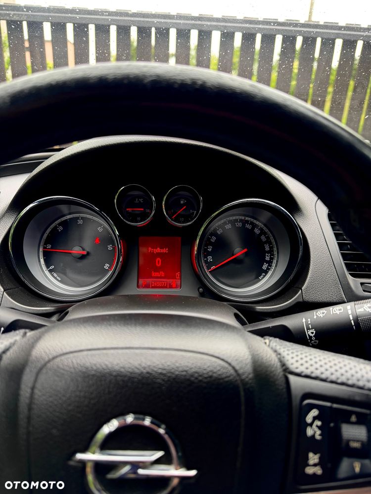 Opel Insignia - 9