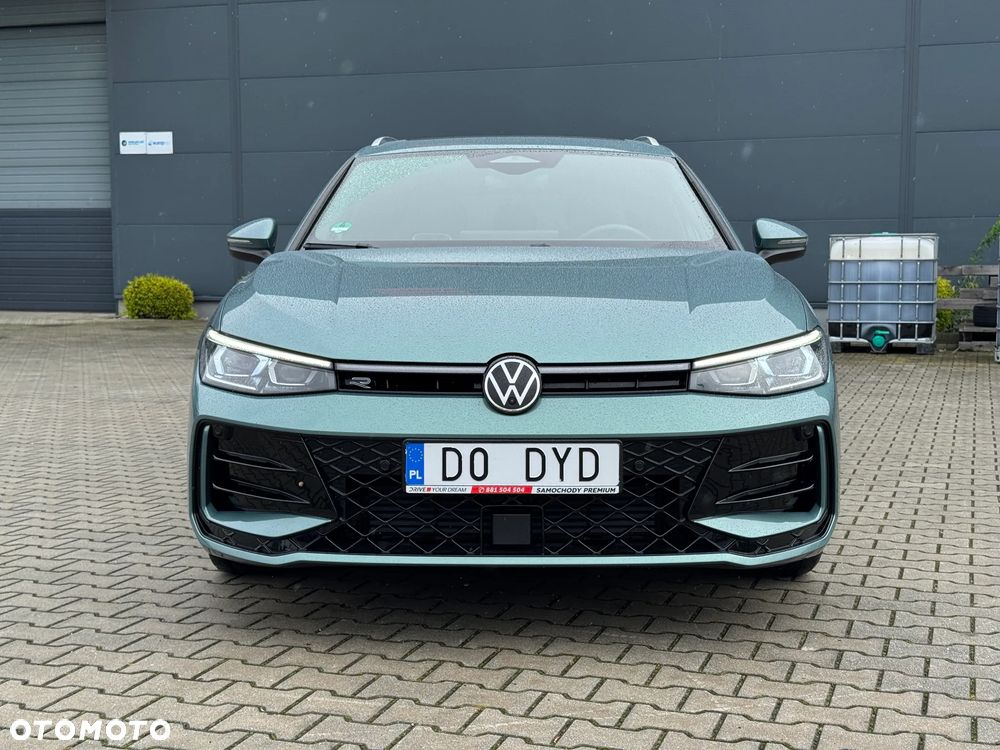 Volkswagen Passat Variant 2.0 TDI SCR DSG R-Line - 10