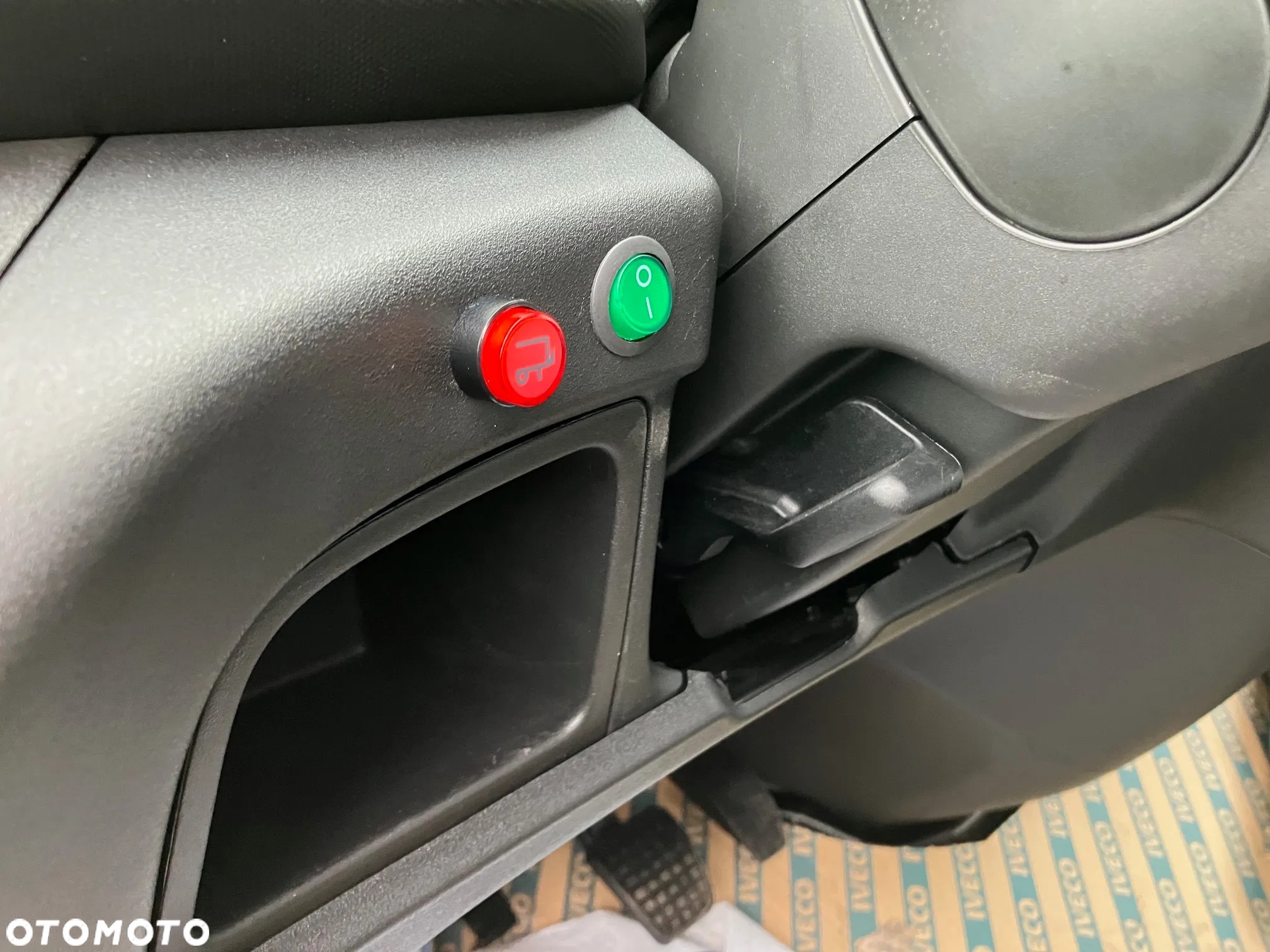 Iveco 3.0 Daily 35C18 kontener winda hak 25r Navi - 8