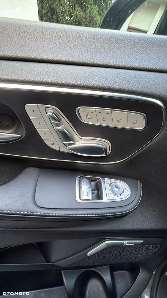 Mercedes-Benz Klasa V 300 d 4-Matic Exclusive 9G-Tronic (d³ugi) - 7
