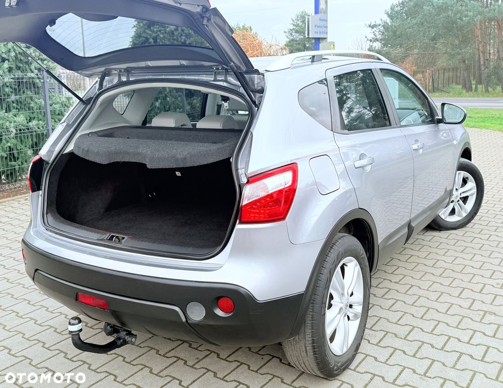 Nissan Qashqai 2.0 dCi 4 x 4 DPF tekna - 11