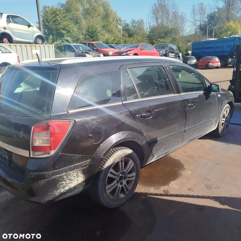 Opel Astra H na części . - 10