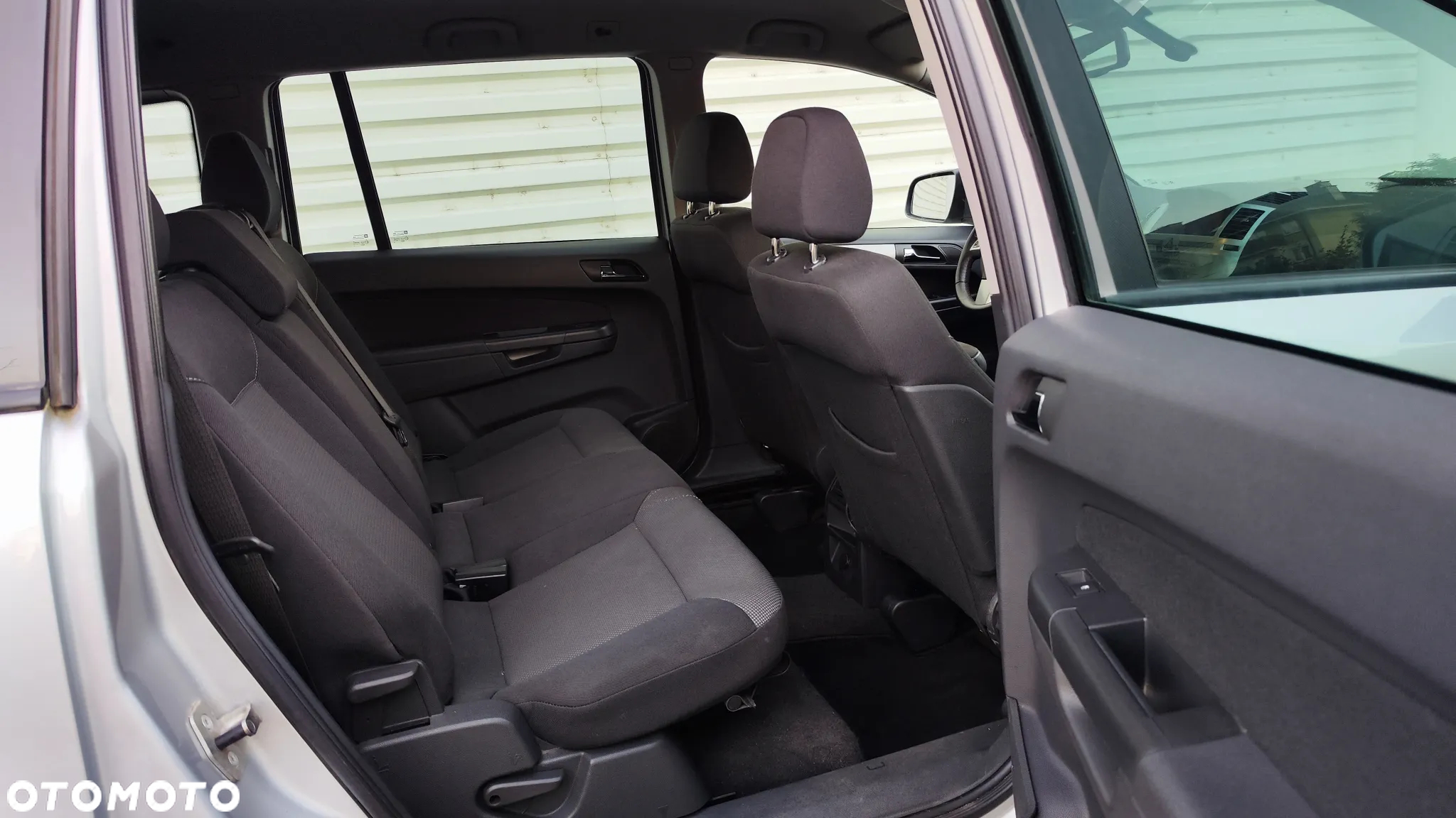 Opel Zafira - 29