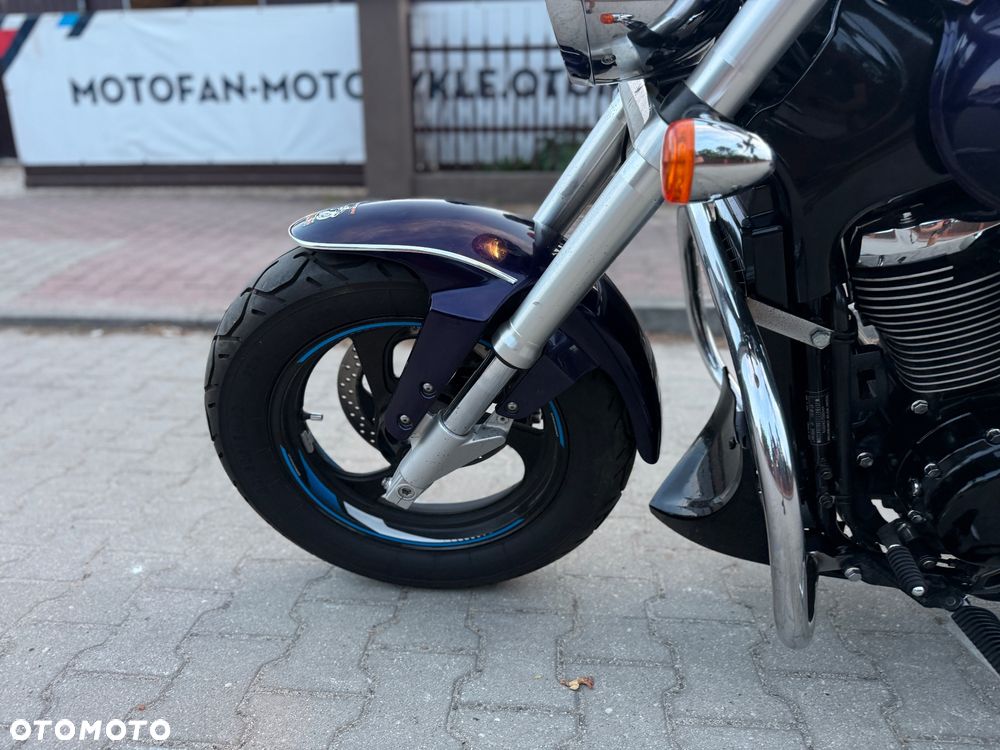 Suzuki Intruder - 21