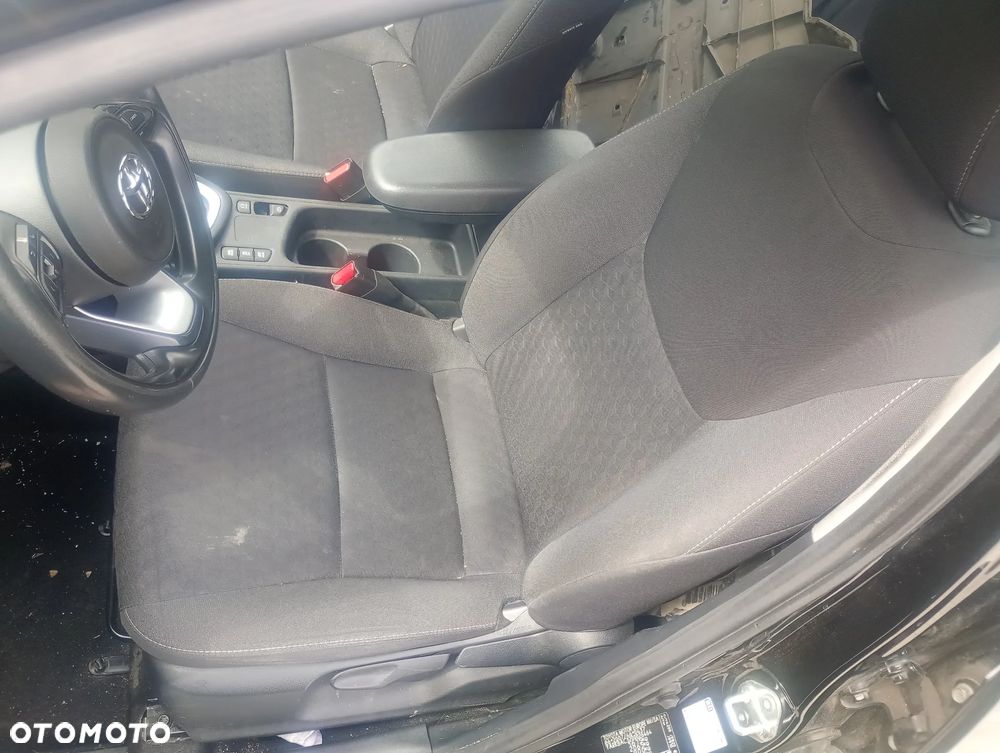Toyota Yaris 1.5 VVT-i Business Edition - 10