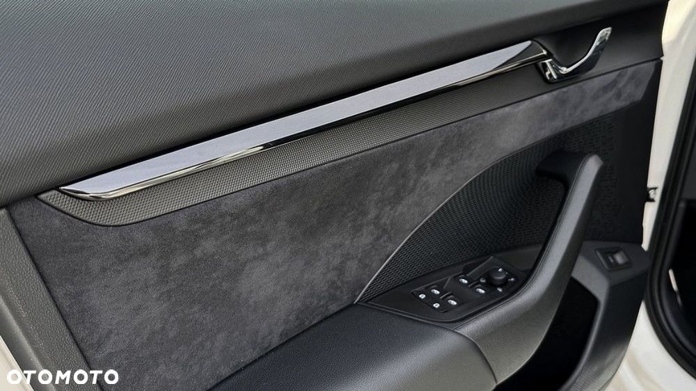 Skoda Octavia 2.0 TDI RS DSG - 29