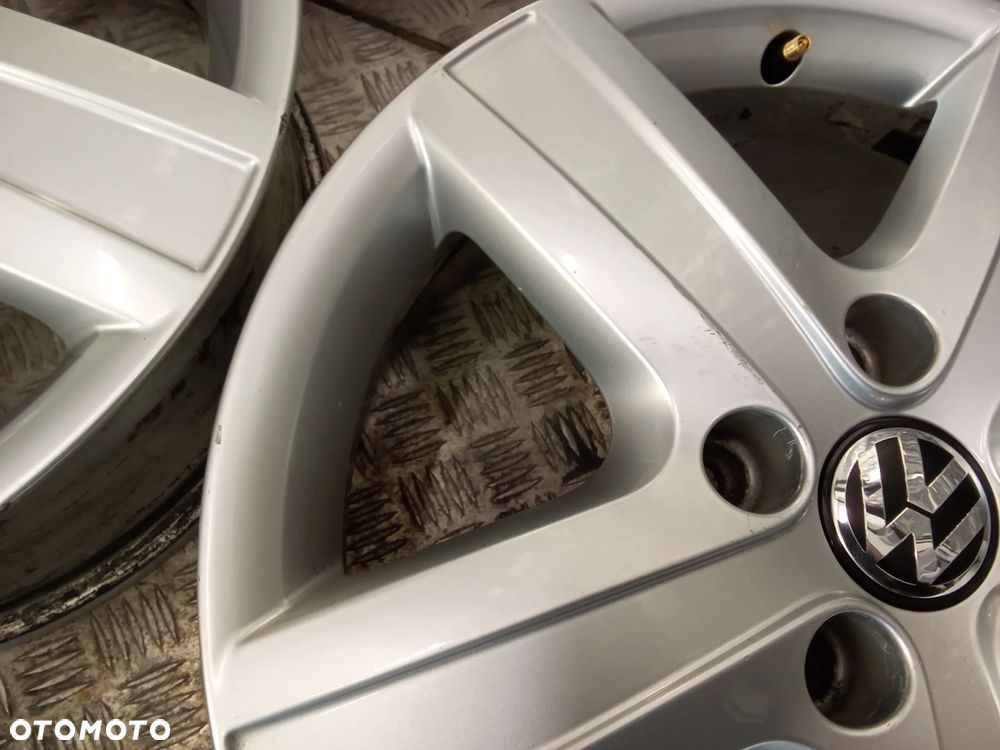 Felgi Vw Transporter T5 T6 Multivan 7Jx17 et55 5x120 - 9
