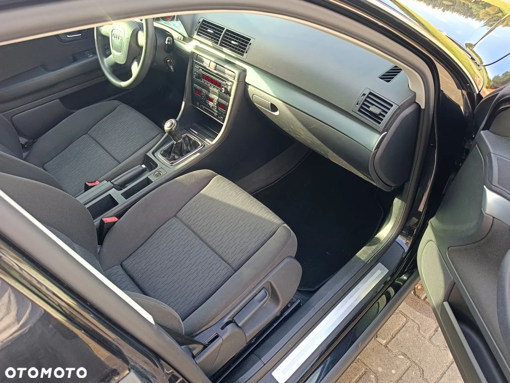 Audi A4 Limousine - 7