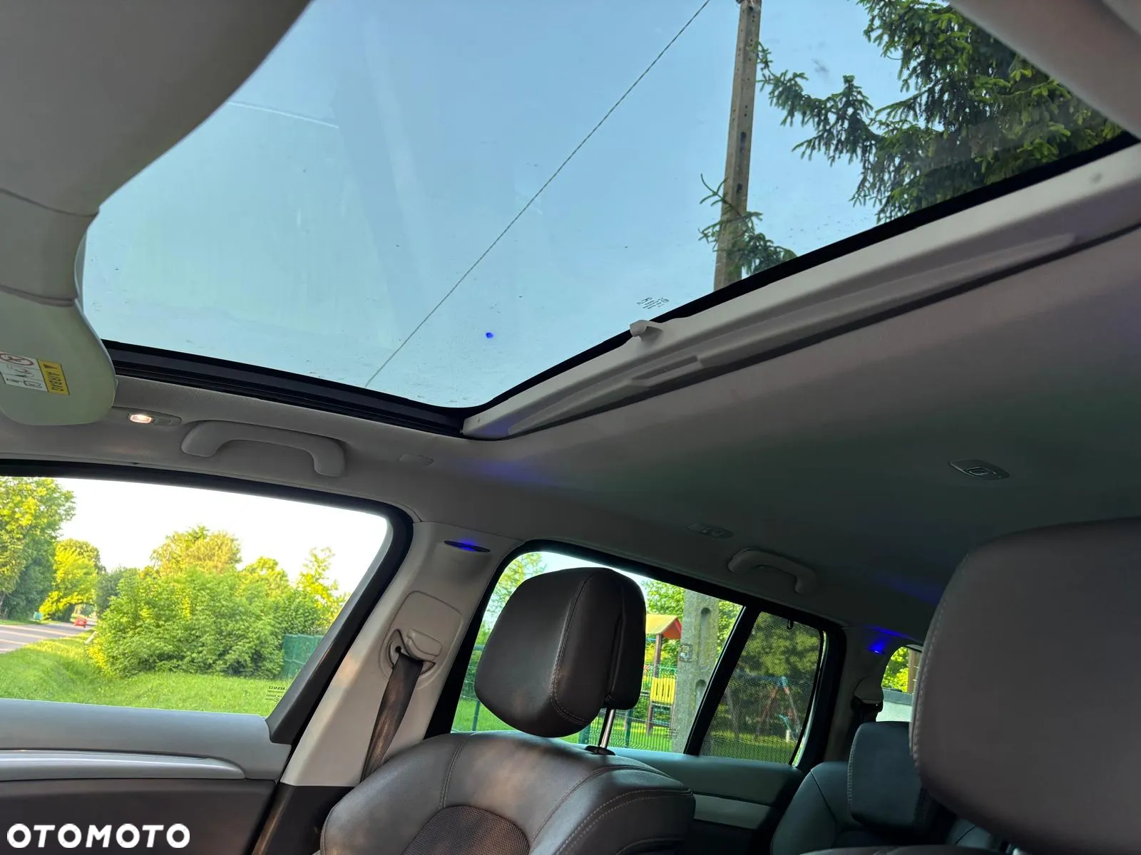 Renault Espace 1.6 dCi Energy Initiale Paris EDC 7os - 29