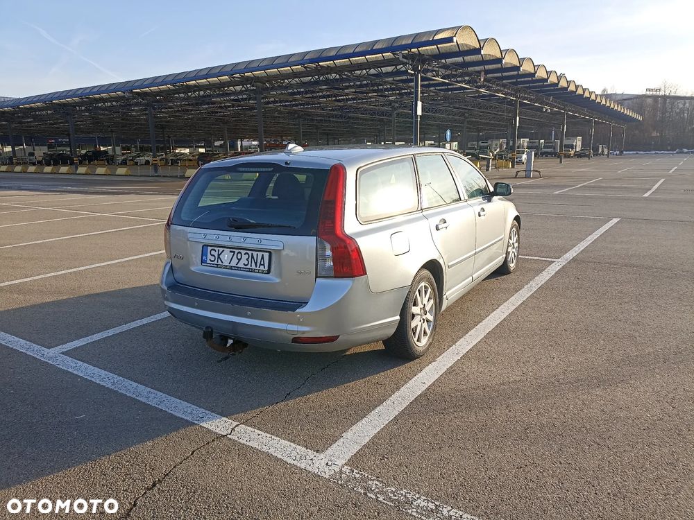 Volvo V50 2.0D DPF Powershift Kinetic - 2
