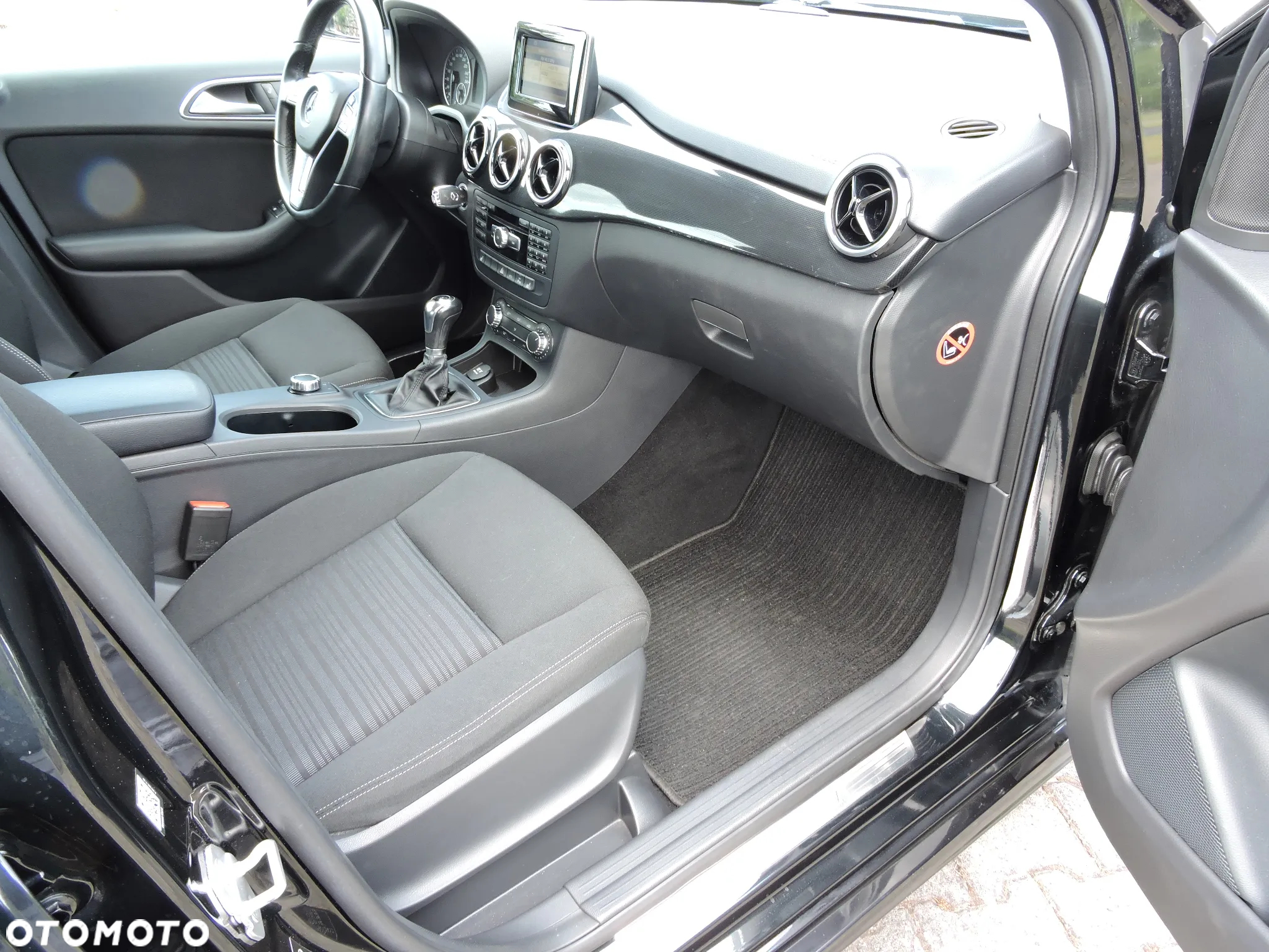 Mercedes-Benz Klasa B 180 CDI (BlueEFFICIENCY) - 19
