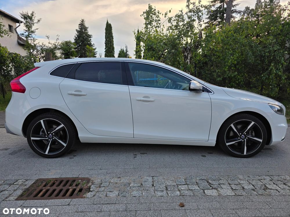 Volvo V40 D4 Drive-E R-Design Momentum - 14