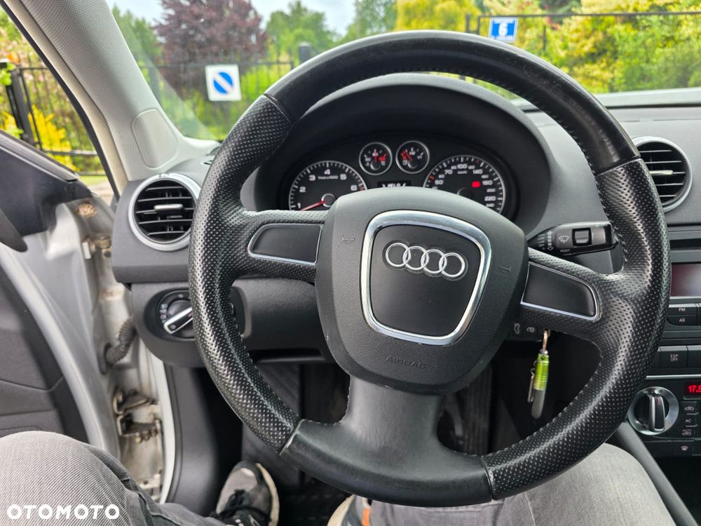 Audi A3 3-drzwiowe 1.6 S line Sportpaket (plus) - 23