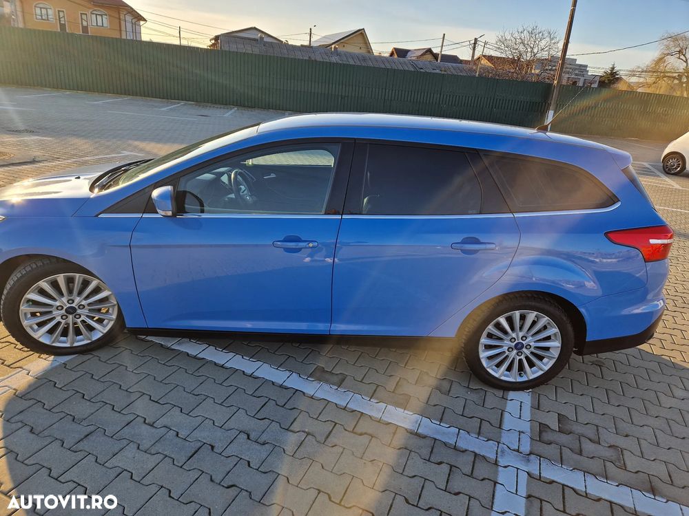 Ford Focus 1.5 TDCi Powershift Titanium - 3
